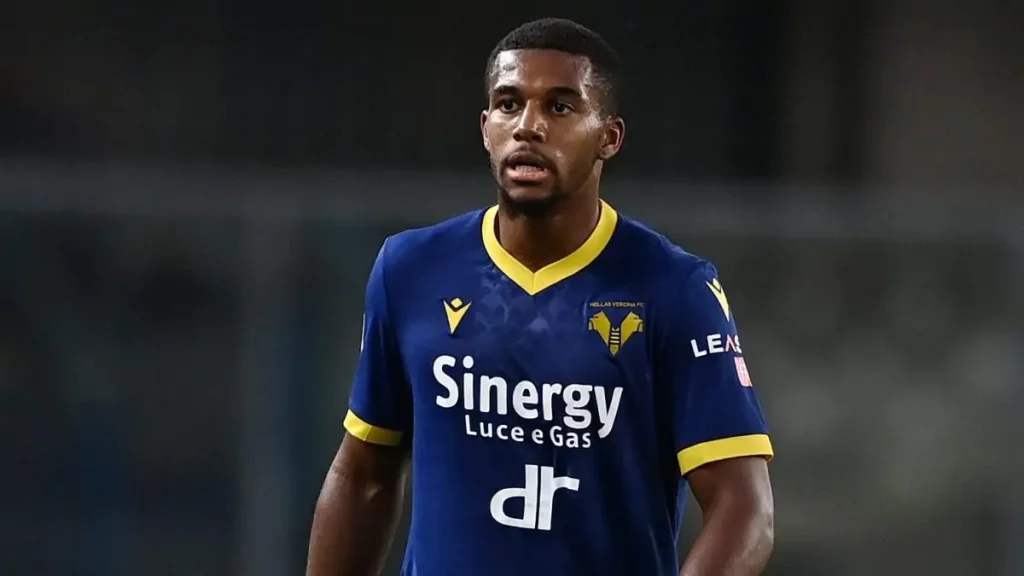 Verona wish to agree to a new contract with Isak Hien to thwart another attempt by Atalanta in January. La Dea repeatedly tried to snap him up last summer