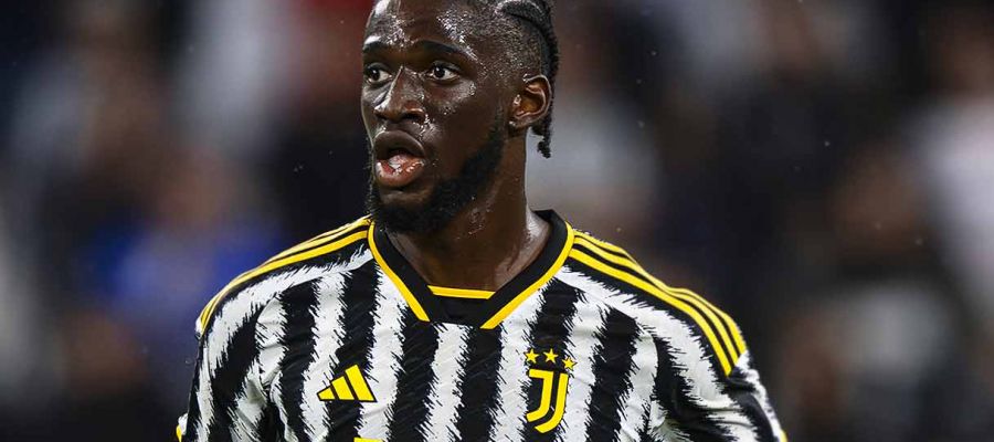 Tottenham have shown interest in Samuel Iling-Junior, who hasn’t been able to crack the rotation in the first portion of the 2023/2024 season.