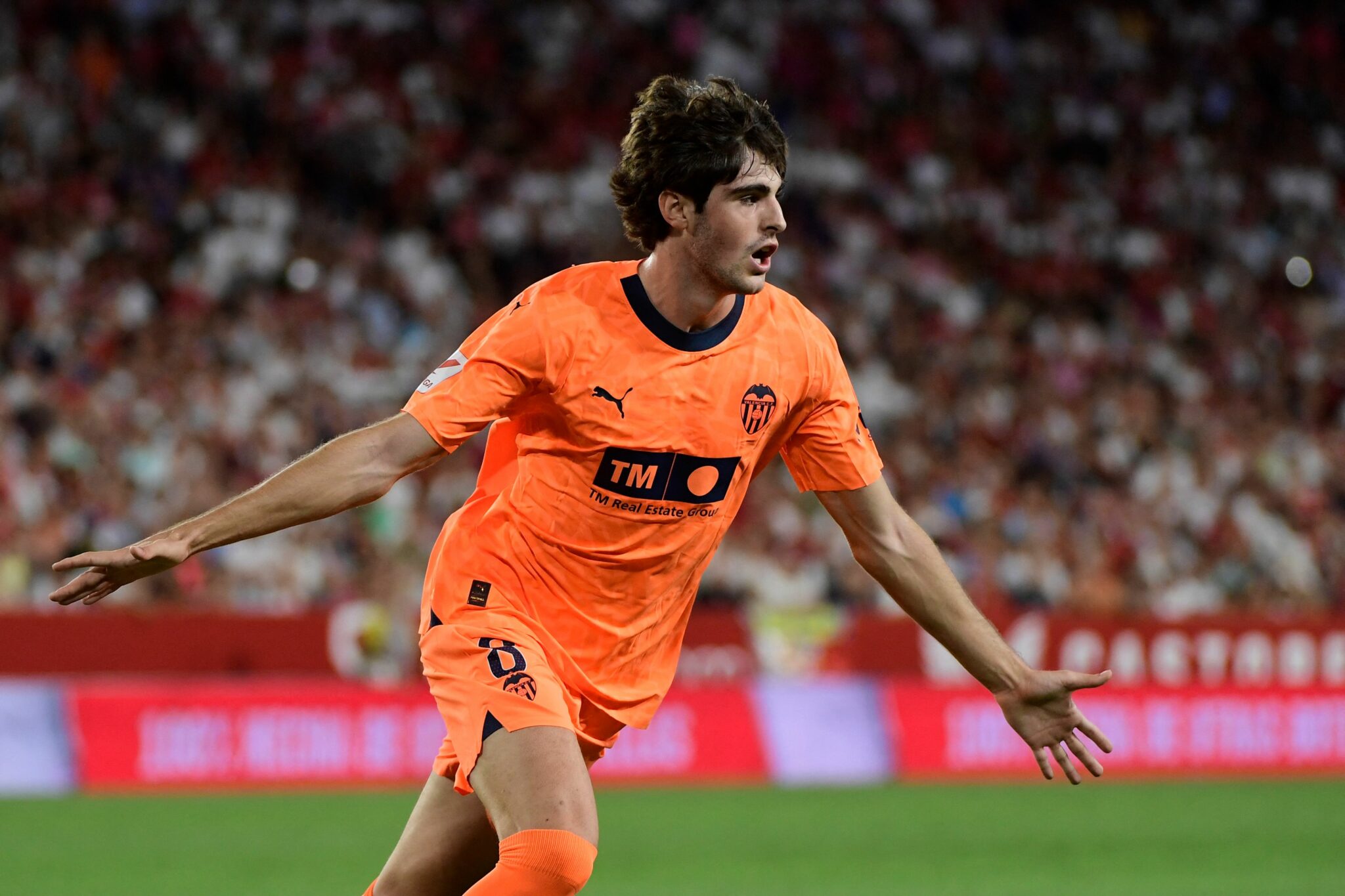 A few Italian elite teams have taken notice of Valencia’s latest revelation Javi Guerra. However, they will easily be priced out next summer.