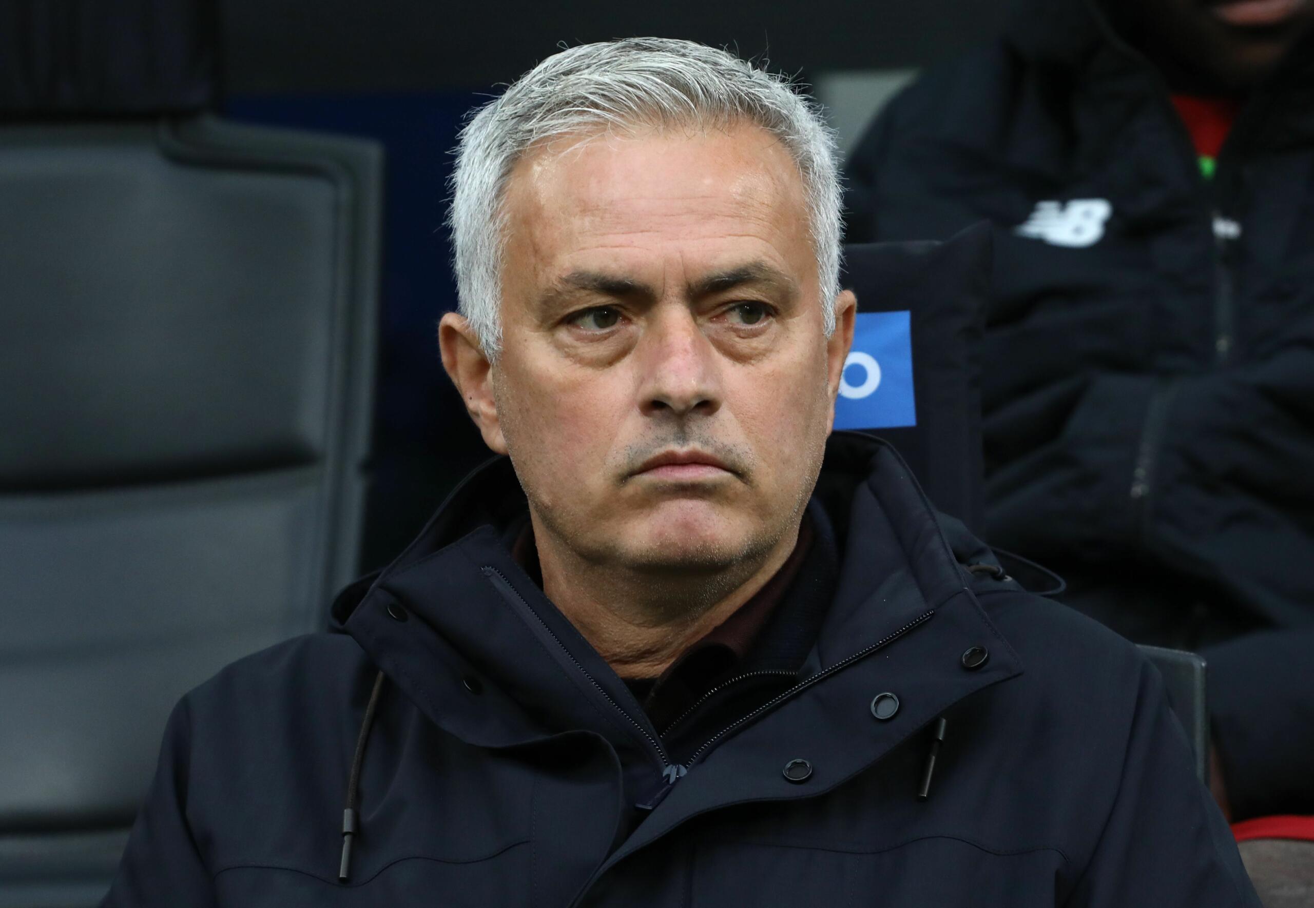 Fresh off his Roma dismissal, José Mourinho has turned down the advances from Al Shabab, at least for the time being, as he’d like to take over Napoli.