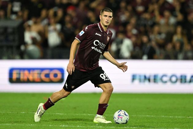 Inter are canvassing the market for a left-footed defender and laid eyes on Genoa’s Johan Vasquez and Salernitana’s Lorenzo Pirola.