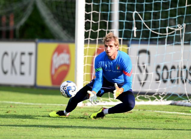 Provedel has built up enough of a reputation since moving to Lazio to draw the attention of major clubs such as, for instance, Manchester United.