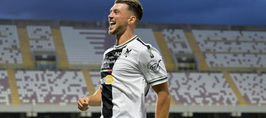 Udinese continue to say that Lazar Samardzic isn’t for sale despite the interest coming from Juventus and Napoli considering Elijf Elmas’ departure.