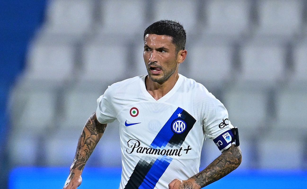 Inter will likely bid farewell to another midfielder after partying ways with Lucien Agoumé, as Stefano Sensi is very close to Leicester City.