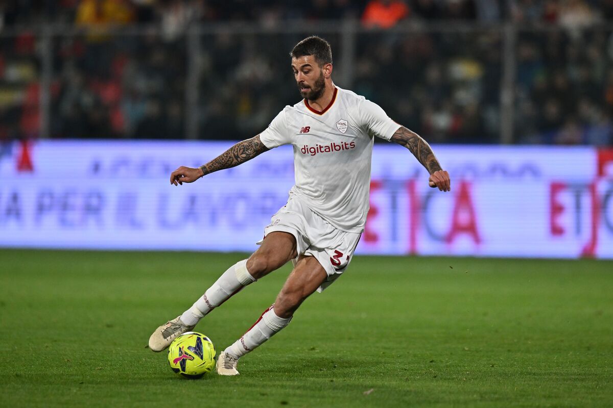 Leonardo Spinazzola has been occasionally tipped to leave Roma in January since his contract expires at the end of the season,