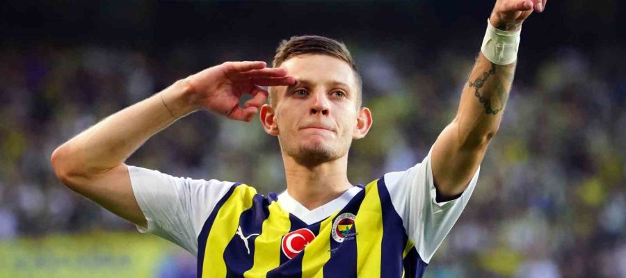 Napoli are eyeing Turkey to locate a midfielder, as they are tracking Sebastian Szymanski and Fisayo Dele-Bashiru. The Partenopei want to add a new piece.