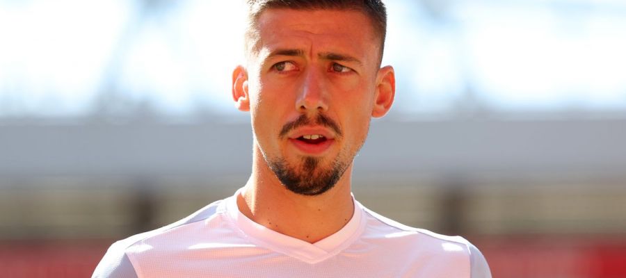 Napoli are weighing adding a defender in January and have earmarked two names being pursued by Milan too, Clement Lenglet and Jakub Kiwior.