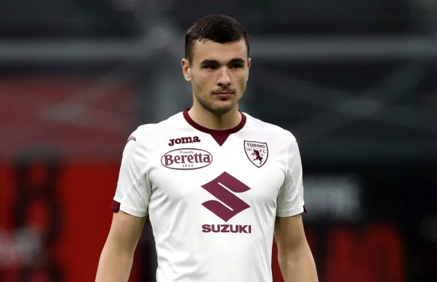 Alessandro Buongiorno continues to be a hot commodity on the transfer market despite his gigantic valuation, and Bayern Munich are rivaling Milan.