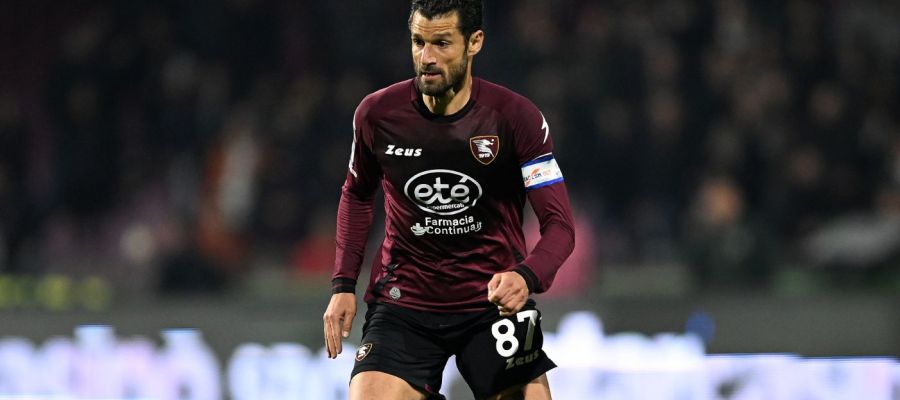 Lazio are looking for January reinforcements and are trying to bring back Antonio Candreva and have laid eyes on Jonathan Ikoné.