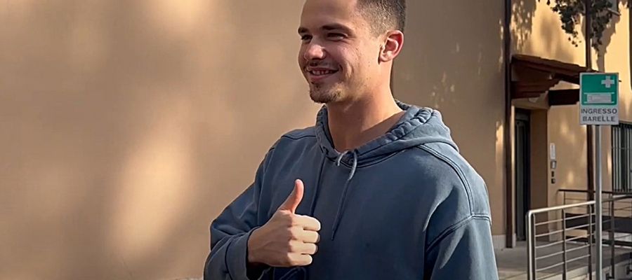 Leander Dendoncker has yet to be announced by Napoli, but his move has de facto been completed. He was on the pitch on Wednesday to practice.