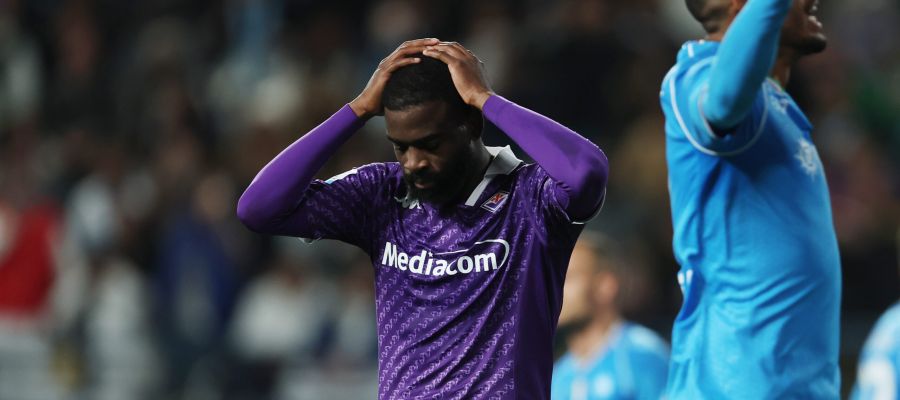 Roma will have to find other wingers to strengthen their attack because Fiorentina have taken Jonathan Ikoné off the market.