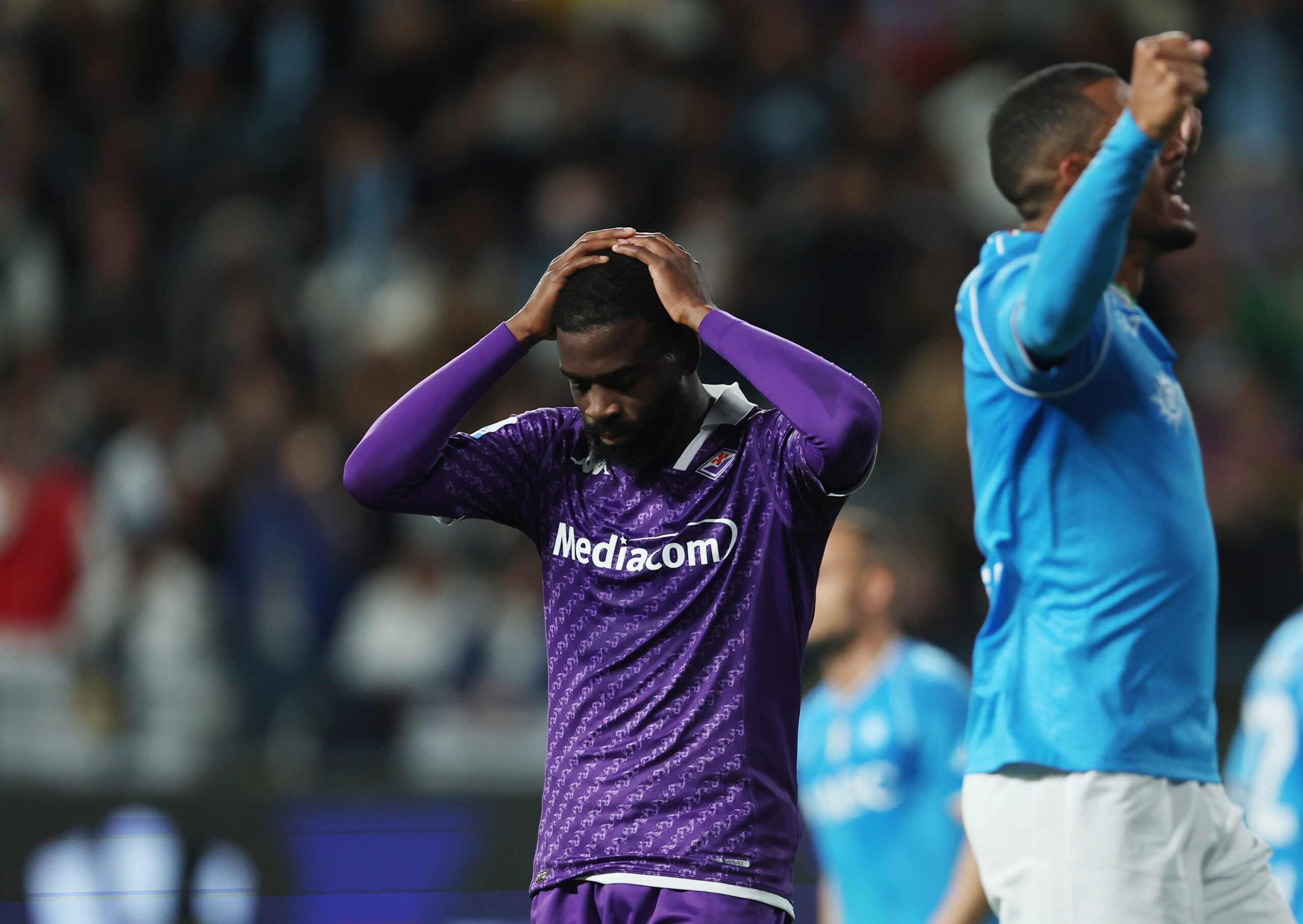 Roma will have to find other wingers to strengthen their attack because Fiorentina have taken Jonathan Ikoné off the market.