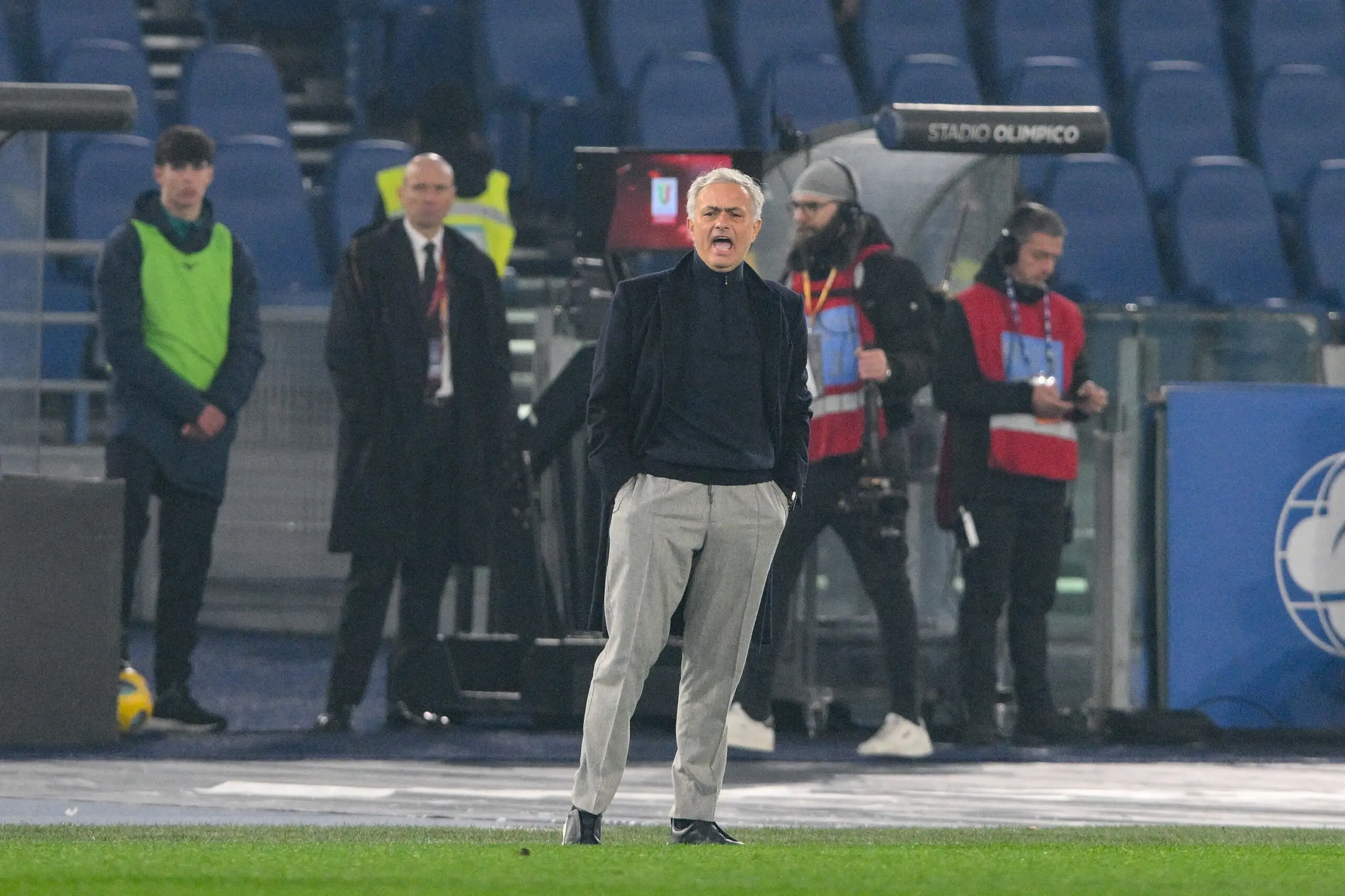 Roma fell to ninth place after the loss to Milan, and José Mourinho is teetering. The brass could make abrupt decisions if they don’t win against Verona.