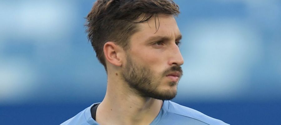 Roma can’t sign new players until they offload some of their own. Given the restrictions and Financial Fair Play limitations, they had just a €1.5M budget.