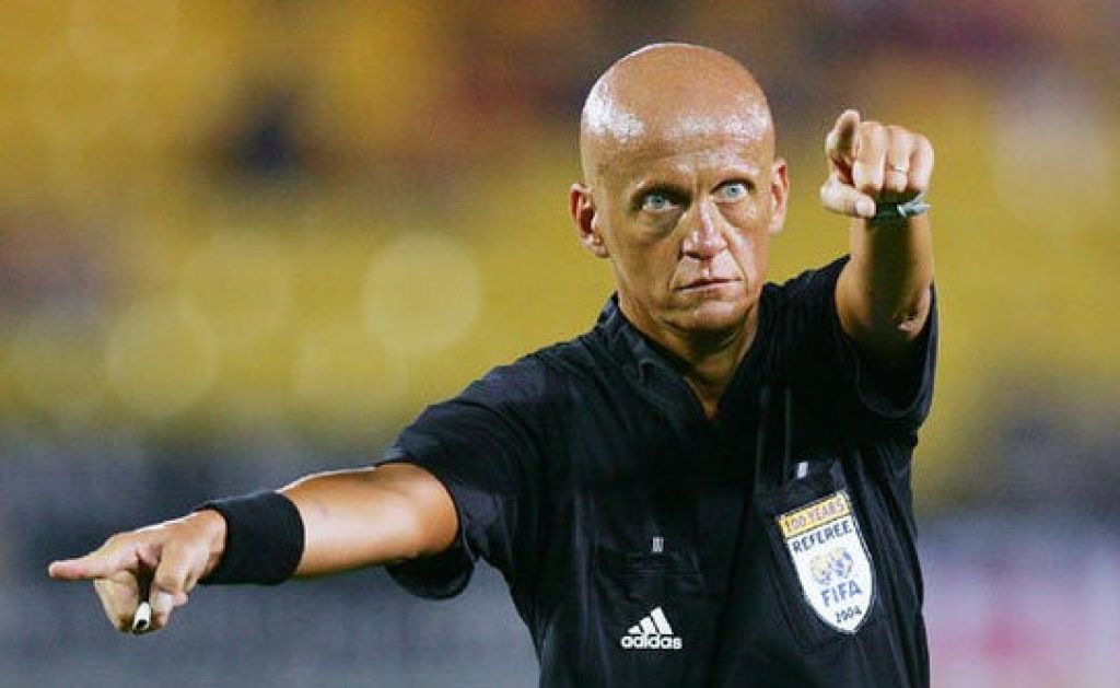 On February 13, 1960, Pierluigi Collina, one of the best (and surely the most iconic...) Italian referees was born in Bologna