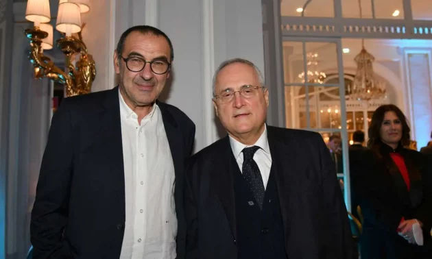 Lazio president Claudio Lotito has vowed not to fire coach Maurizio Sarri following the woeful collapse against Atalanta.