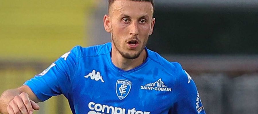 Serxhio Mezi, who’s close to Ardian Ismajli, has revealed that the defender has been in talks with Napoli, and the move could materialize next summer.