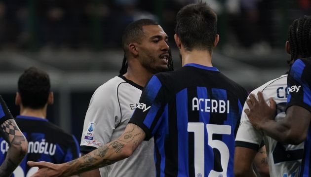 Francesco Acerbi has been acquitted of the accusation of racially insulting Juan Jesus. The decision is final because it can’t be appealed.