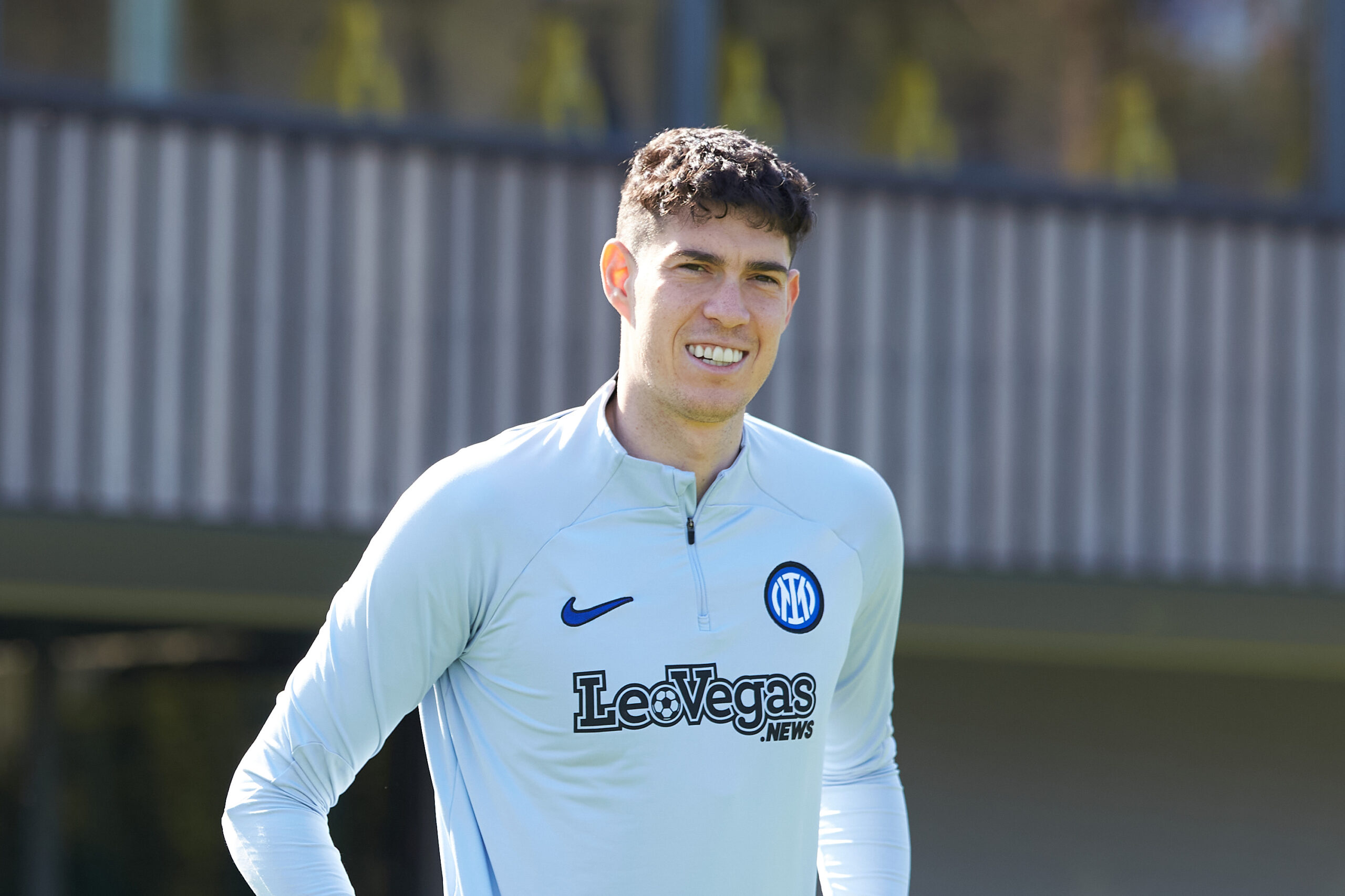 Inter want to retain all their stars next summer, unlike in the previous ones, and have set a sky-high valuation for Alessandro Bastoni, who’s routinely pursued by the top European clubs.