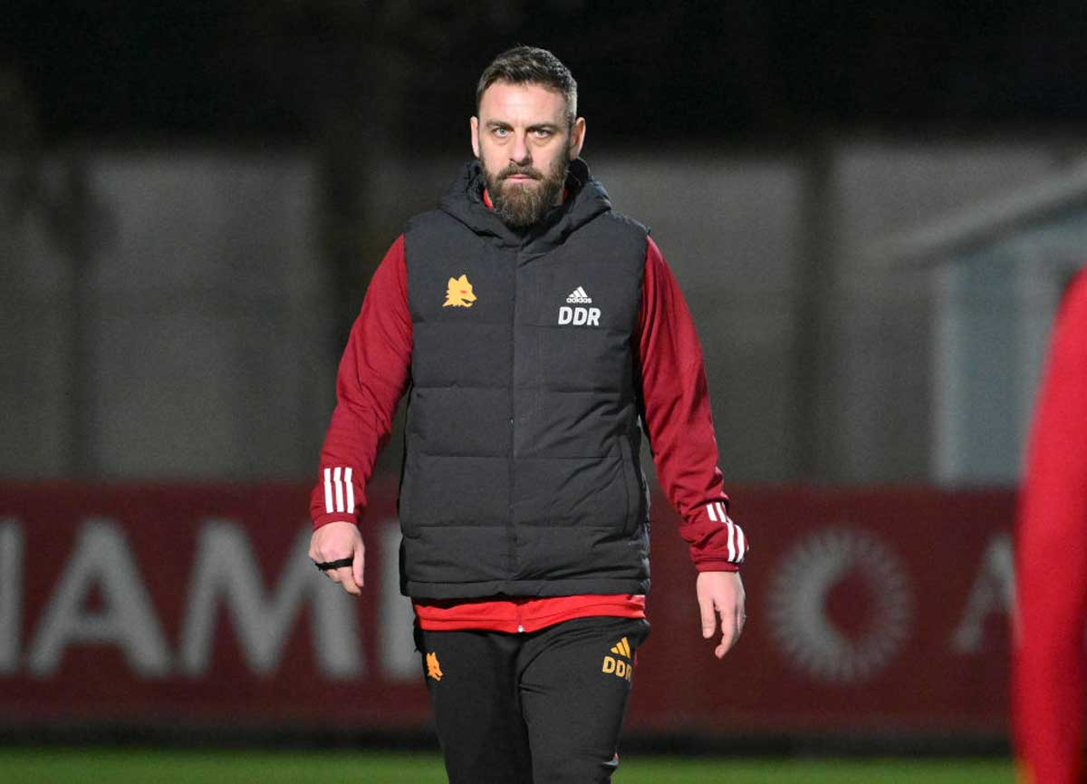 The Roma owners are no strangers to coups de theatre, and they did it again, announcing that Daniele De Rossi will stay on the bench going forward.