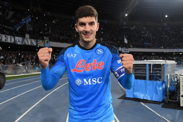 Giovanni Di Lorenzo seemed poised to end his career with Napoli, but he’s considering leaving, with Manchester United and Aston Villa on trail.