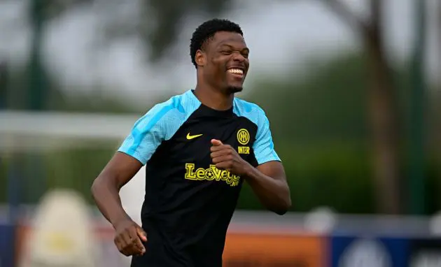 Denzel Dumfries is the only Inter linchpin seriously at risk of being sold in the summer because of his uncertain contractual situation.