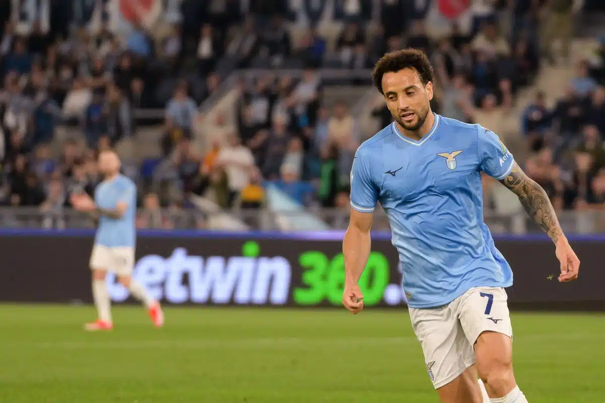 After Lazio and Juventus battled for months for Felipe Anderson, a third team emerged victorious in the race, as Palmeiras announced his arrival.