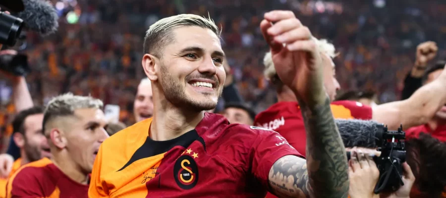 Milan have begun examining some veteran strikers as Olivier Giroud is most likely headed to the Los Angeles FC, and Mauro Icardi has emerged as an option.
