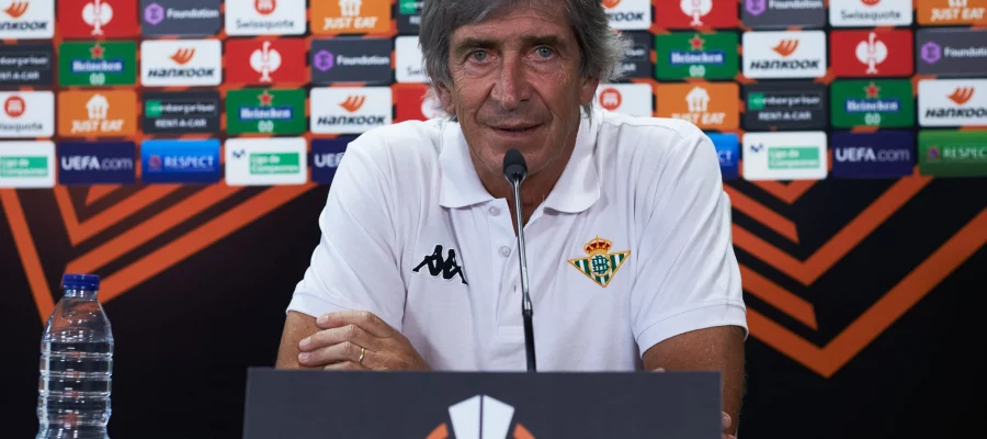 Manuel Pellegrini was spotted in the stands of the Stadio Olimpico for the recent Derby and had dinner with the Roma brass afterward.