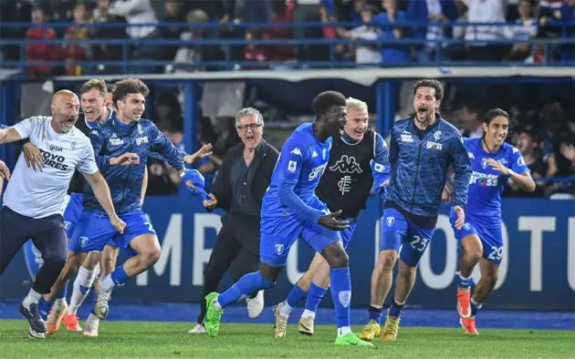 Empoli avoided relegation at the last breath as a stoppage time winner from Mbaye Niang set the score at 2-1 against Roma on Sunday night
