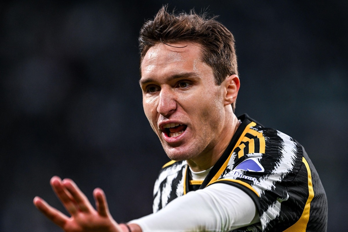 Juventus Closer to Chiesa Renewal Despite Roma Interest