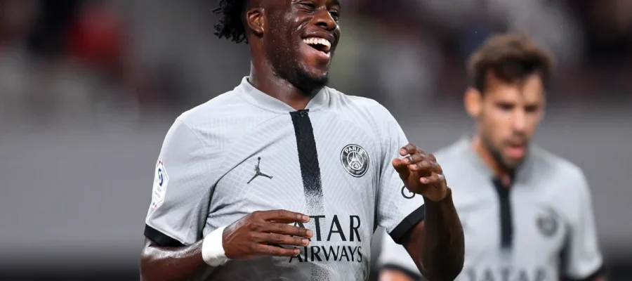 Roma will have a decision to make about their no.9 role in the summer and are contemplating going after Arnaud Kalimuendo to replace Romelu Lukaku.