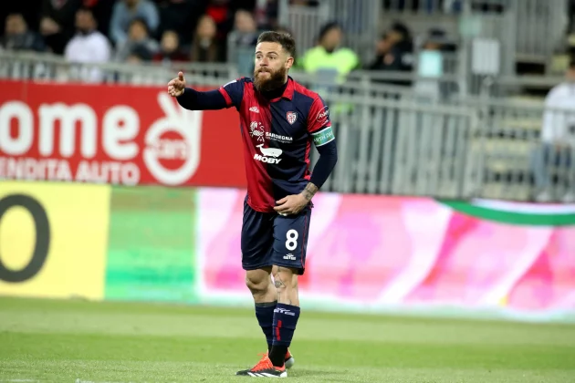 Roma are closing in on Nahitan Nandez, who’ll depart Cagliari on a free after five years. The Giallorossi offered him a three-year contract.