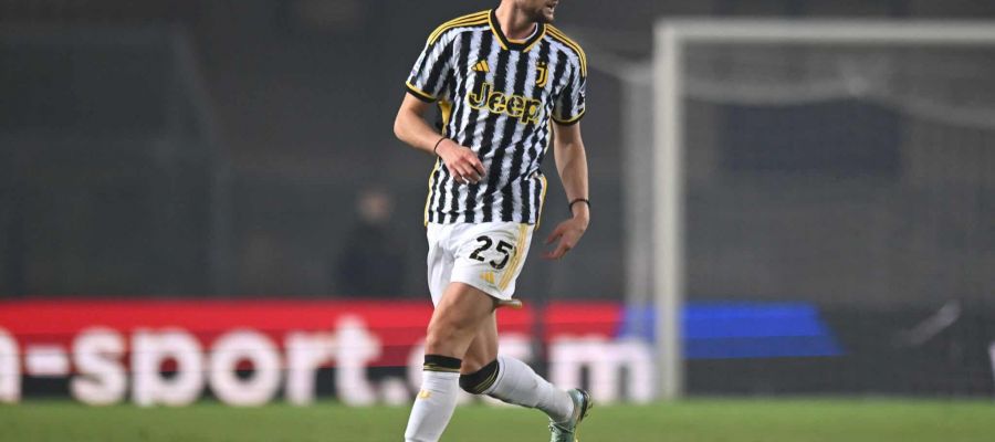 Adrien Rabiot has once again kept the call about his Juventus future close to the vest as the expiration date of his contract is quickly approaching.