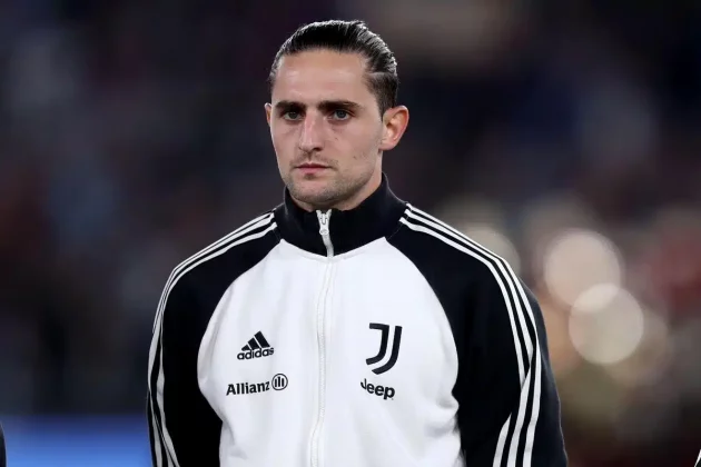 Aston Villa are the latest team to lay eyes on Adrien Rabiot, whose Juventus contract runs out in June. He’s prioritizing the negotiation with Juventus.