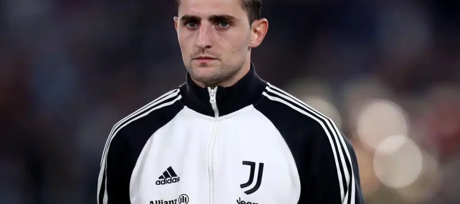Aston Villa are the latest team to lay eyes on Adrien Rabiot, whose Juventus contract runs out in June. He’s prioritizing the negotiation with Juventus.