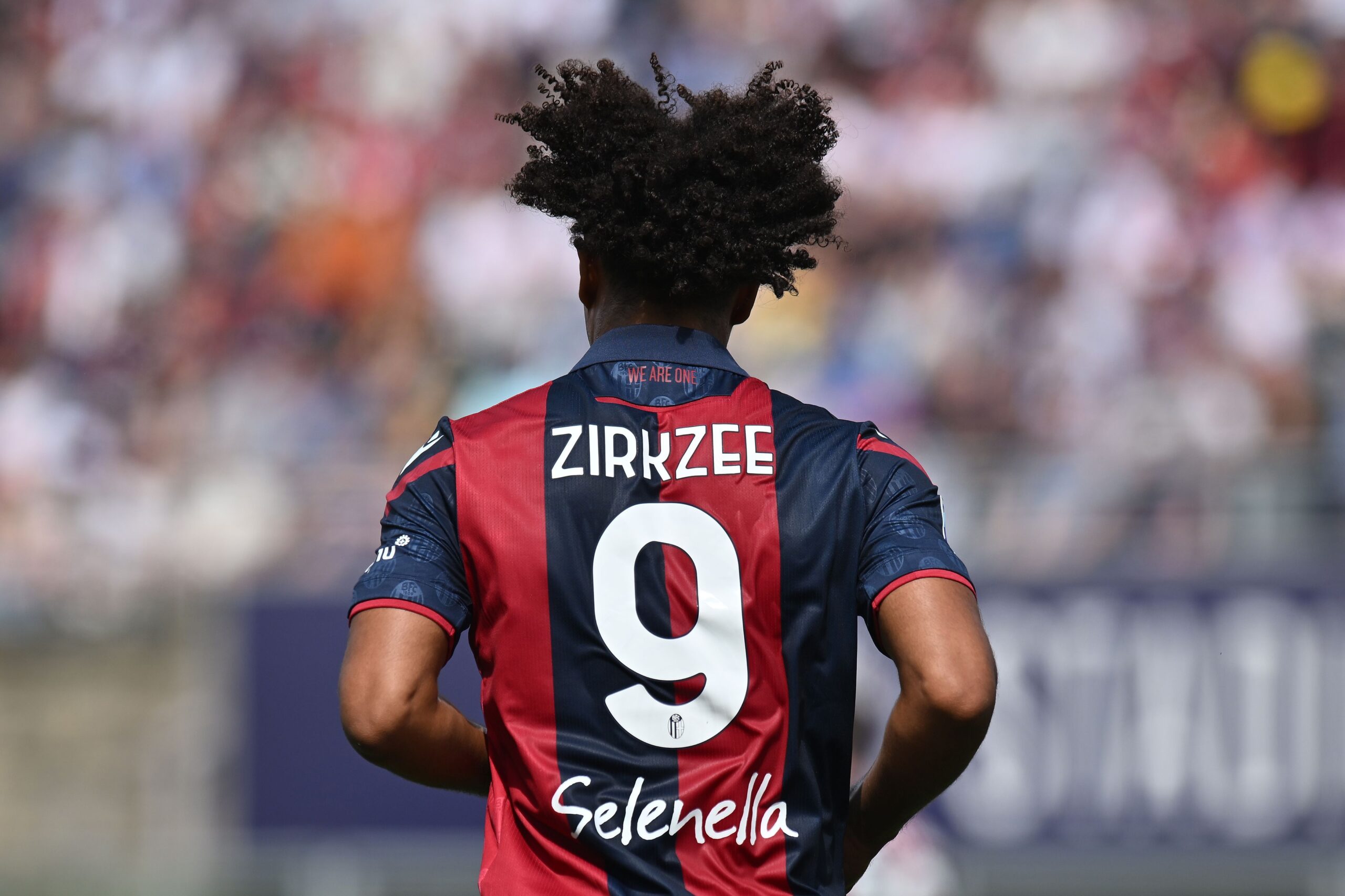 Milan, Juventus, and Arsenal are leading the pack in the fray to sign Joshua Zirkzee, but there’s a long way to go before a resolution.