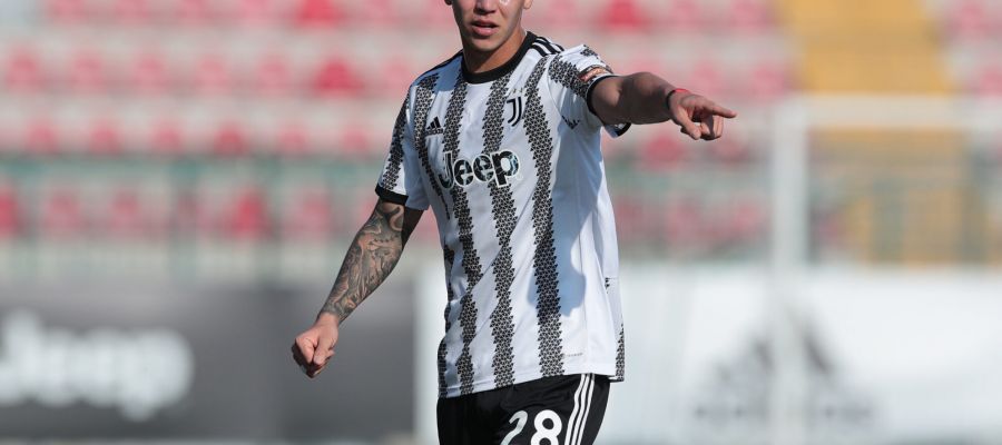 Juventus and Aston Villa couldn’t convince, so the deal centered around Douglas Luiz will have a different structure and include Enzo Barrenechea.