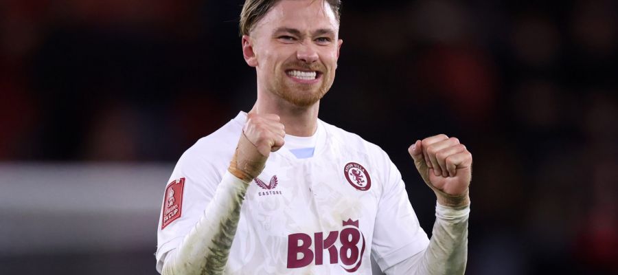 Even though his recent remarks hinted at staying, the Inter brass continue to operate as if Denzel Dumfries will leave this summer and are after Matty Cash.