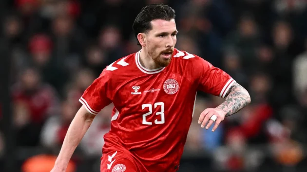 Milan have Pierre-Emile Hojbjerg in their crosshairs as they are canvassing the market for the right midfielder to add to their squad.