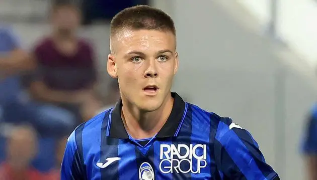 Emil Holm is back on the market after Atalanta elected not to buy him out following a loan spell from Spezia, and Juventus have begun pursuing him.