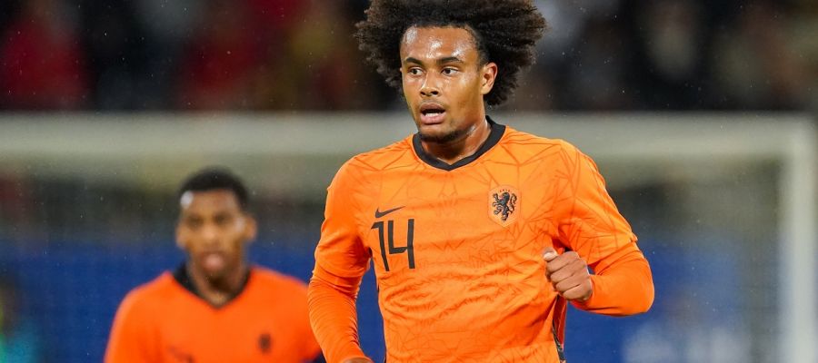 Thiago Motta and Joshua Zirkzee have a special connection, and the boss would be delighted if the striker followed him to Juventus.
