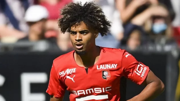 Roma have set sights on two young specialists, Djurgarden’s Samuel Dahl and Rennes’ Lorenz Assignon, to fix their defensive wings.