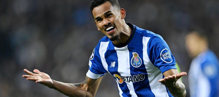 Juventus have probed several wingers, and the candidacies of Galeno and Karim Adeyemi are gaining momentum despite their costs.