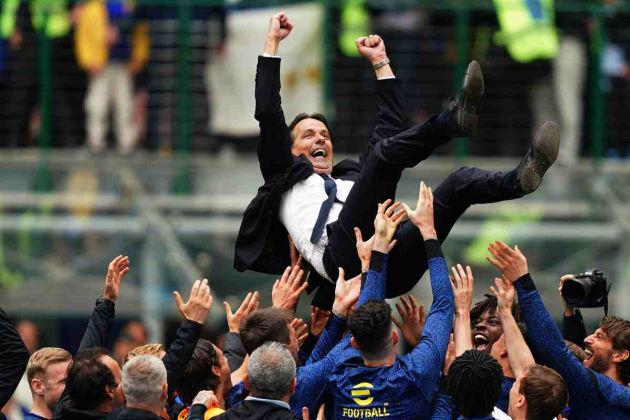 Inter and Simone Inzaghi have put pen to paper on an extension. As they did in previous summers, they added a year to the manager’s deal.