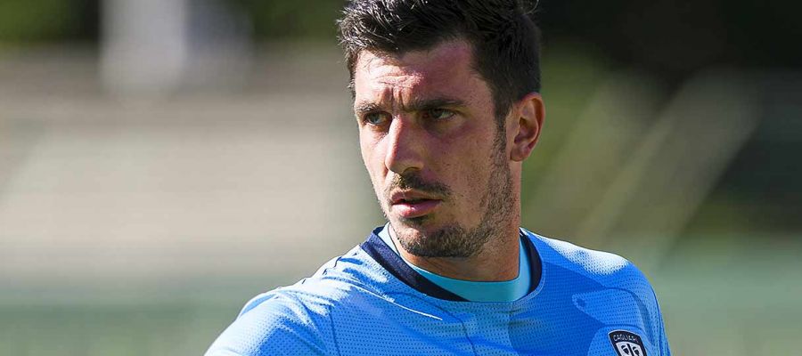 Milan might need to sign a new backup goalie and have shortlisted Simone Scuffet, who’s open to the move and leaving Cagliari.