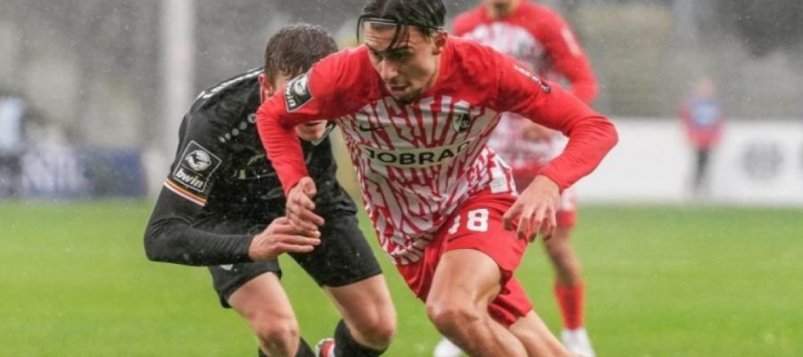 Juventus plot to continue getting younger this summer and have earmarked Freiburg’s fullback Berkay Yilmaz, who’s turning heads in the U-19 Euro.
