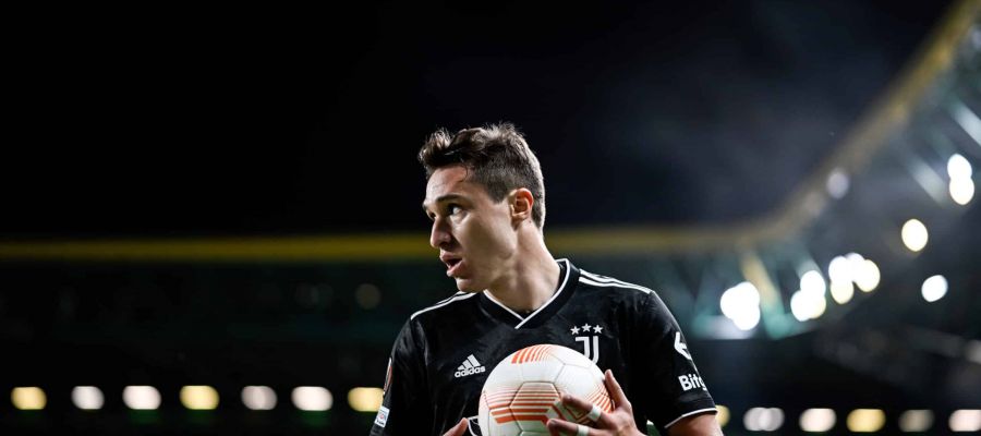 Federico Chiesa is in limbo, as there have been no openings about his return to the squad or a renewal, but Barcelona might eye him soon enough.