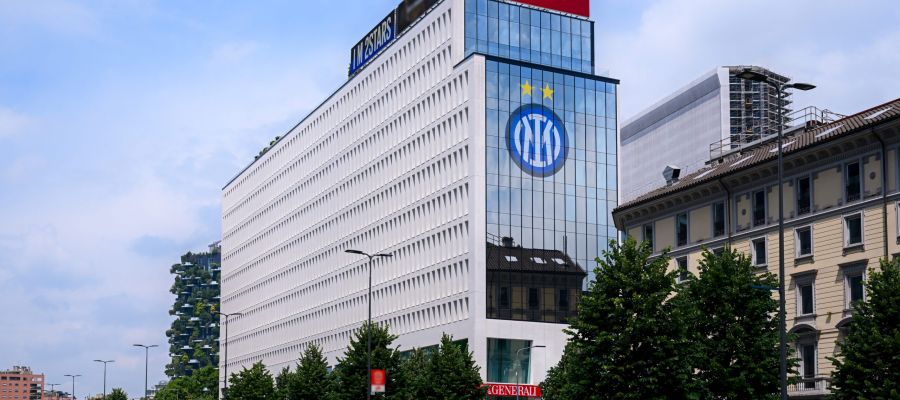 Or are the Inter execs just being thorough? Or do they really not have a budget for an unplanned signing and need to build it by selling excess players?