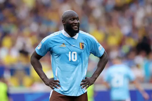 Napoli director Giovanni Manna almost bagged one of the targets he’s been after throughout the summer during another trip to London, but not Romelu Lukaku.